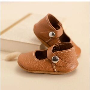 Mon petit Mary Jane almond size 2